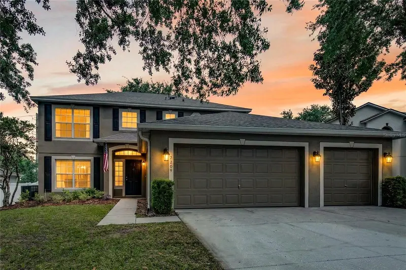 2209 Jennah Cir, FL