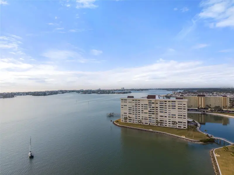 4775 Cove Cir #202, FL