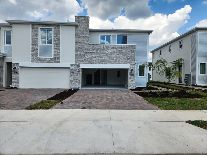 203 Bogey Dr, FL