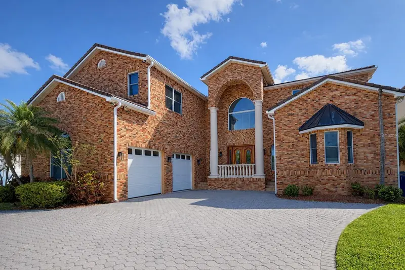441 Lucerne Ave, FL