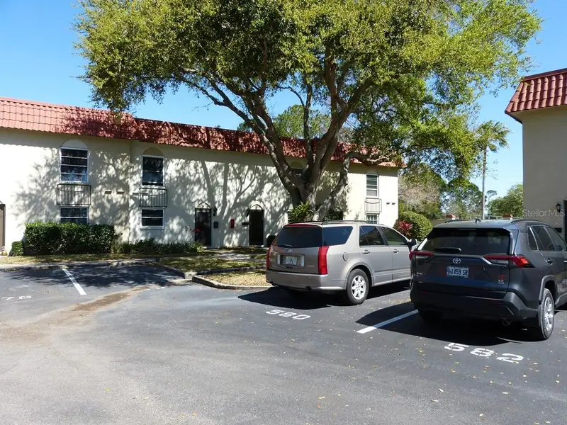 2700 Bayshore Blvd #580, FL