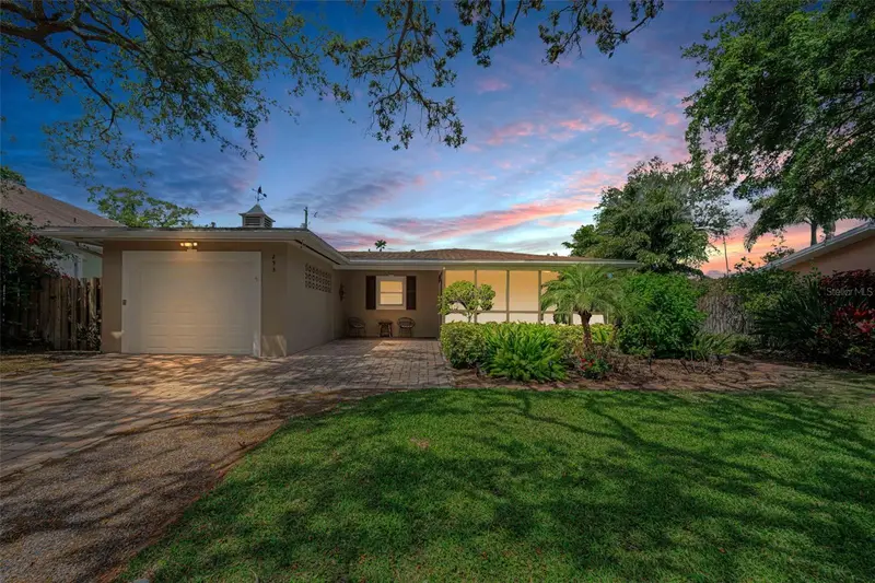 253 Park Cir S, FL