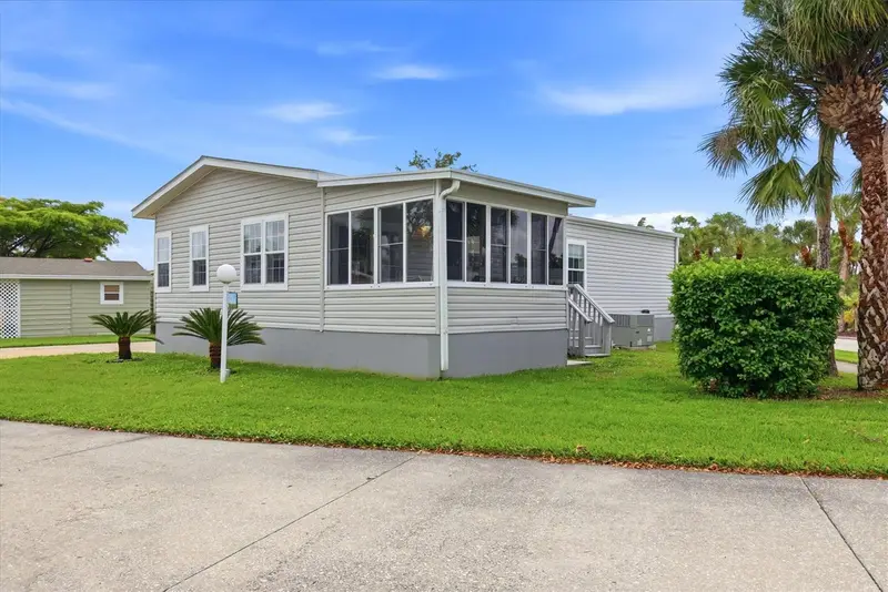 1 Meadow Cir, FL