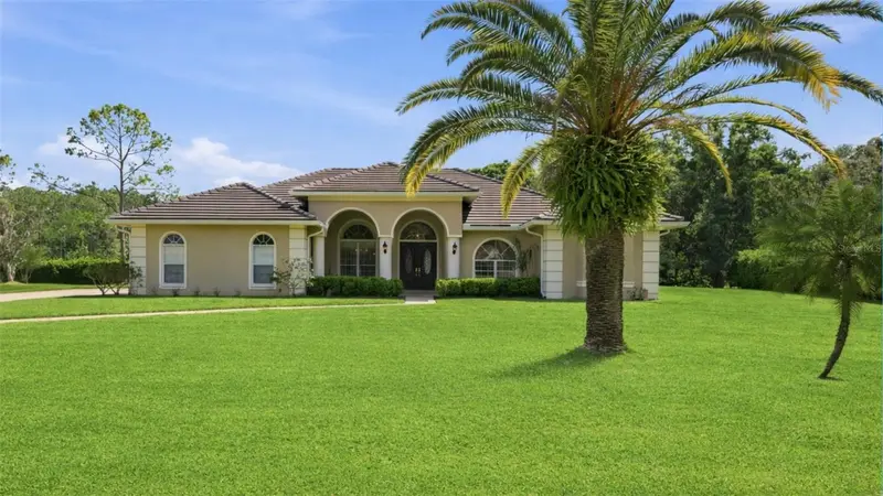 18629 Avenue Capri, FL