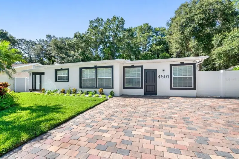 4501 N Jamaica St, FL