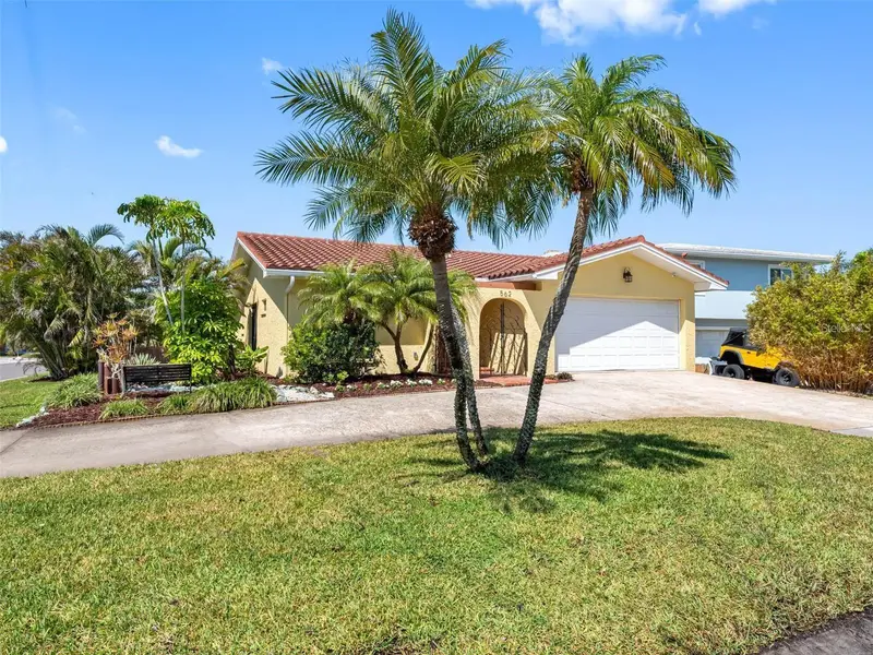 562 Johns Pass Ave, FL