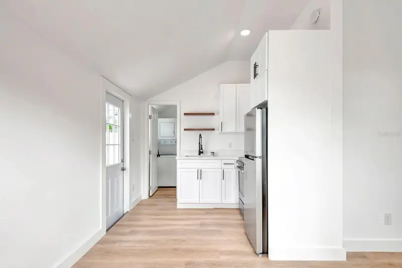1508 27 Ave N, FL