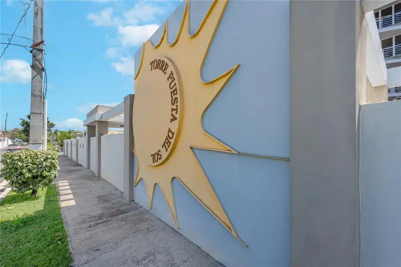 Sr 102 Km 14.6 Barrio Joyuda Cond Torre Puesta Del Sol #406, PR