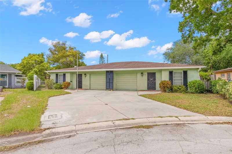 616 Heritage Ln #B, FL