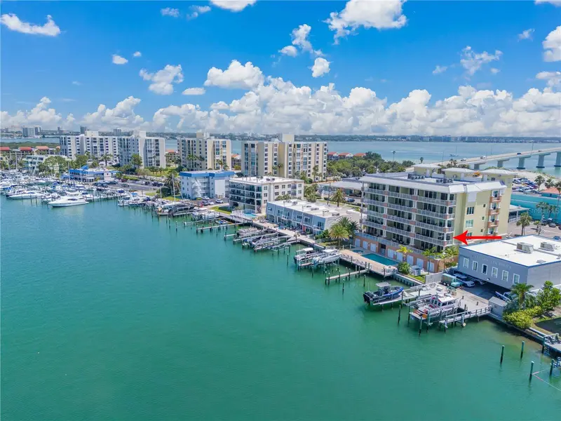 706 Bayway Blvd #301, FL