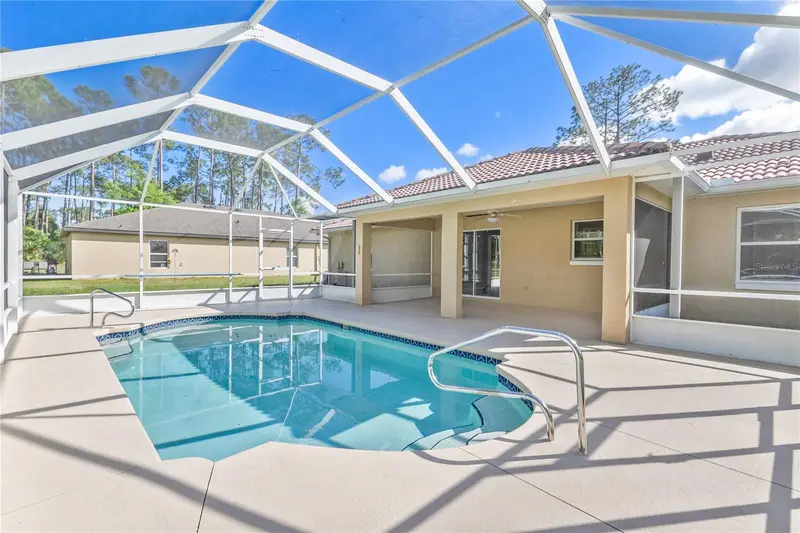 120 Point Of Woods Dr, FL