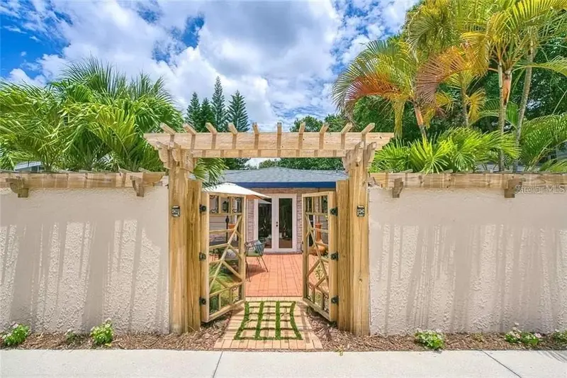 1127 S Osprey Ave, FL