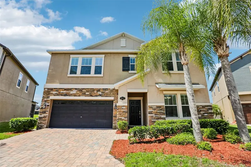 19417 Paddock View Dr, FL