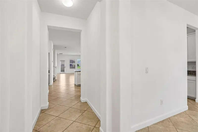 19417 Paddock View Dr, FL