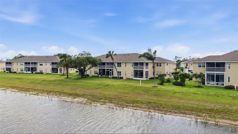 5800 Sabal Trace Dr #401, FL