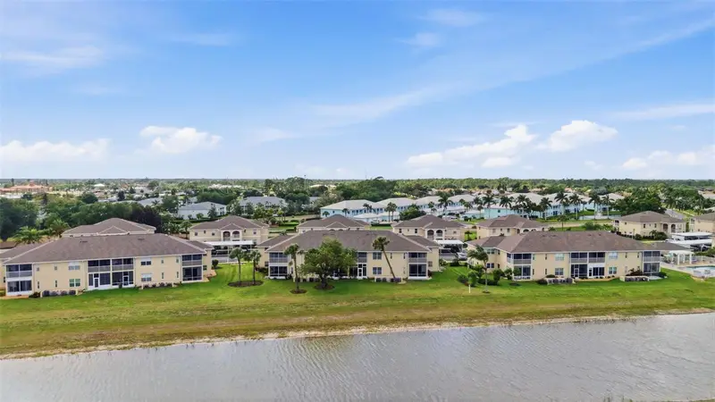 5800 Sabal Trace Dr #401, FL