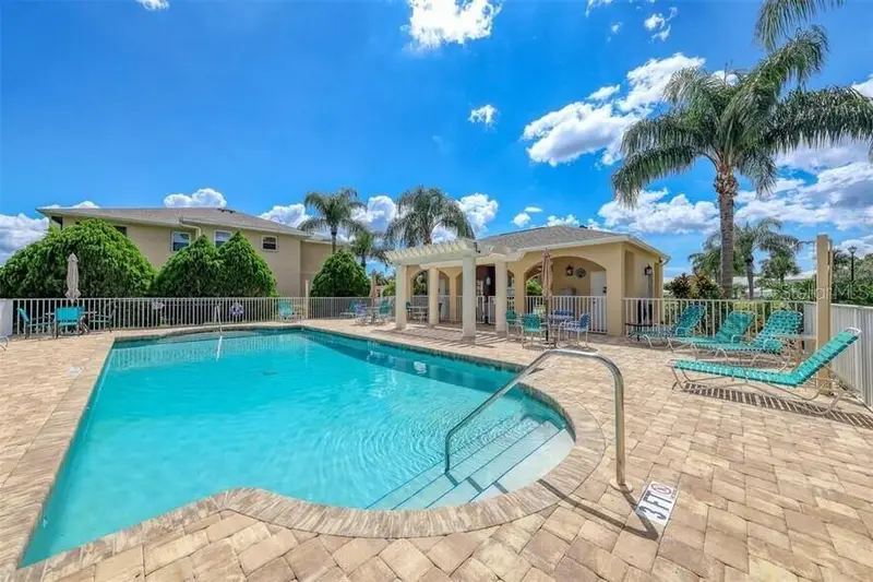 5800 Sabal Trace Dr #401, FL