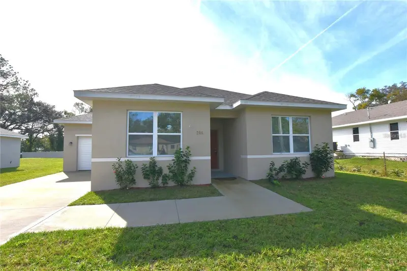 206 W Crescent Dr, FL
