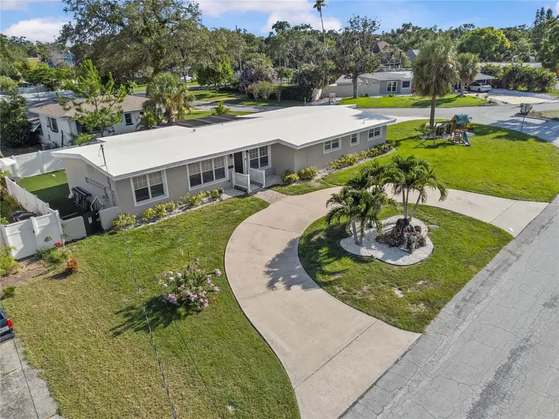 327 Sunny Ln, FL