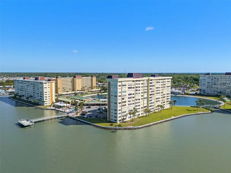4775 Cove Cir #103, FL