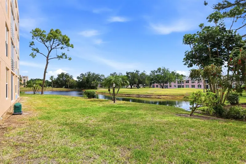 4530 Pinebrook Cir #108, FL