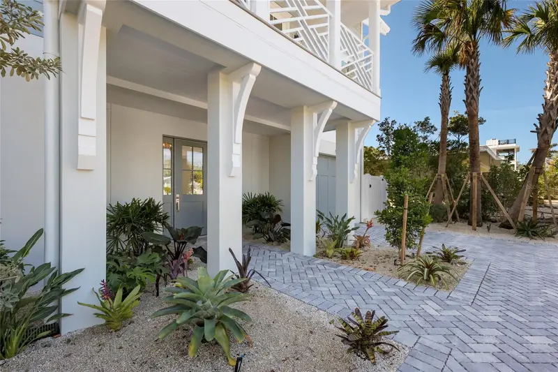 215 Sycamore Ave, FL