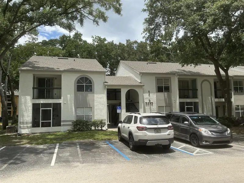 5295 Images Cir #201, FL