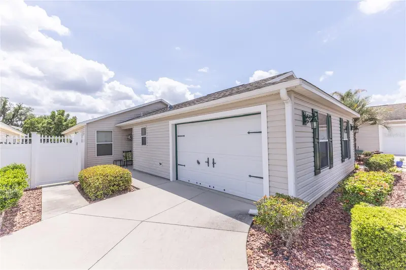 2306 Nackman Pl, FL