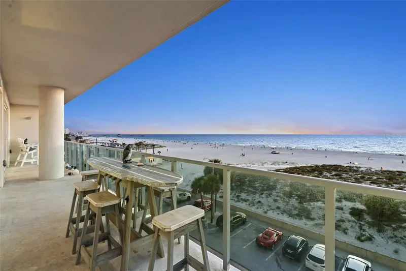 15 Avalon St #502, FL