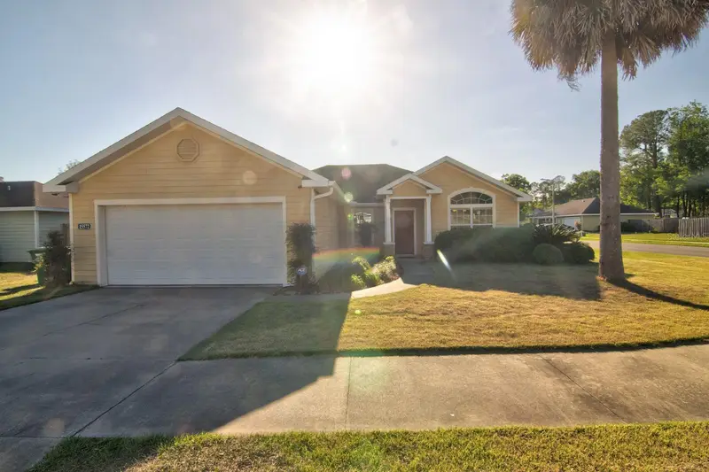15572 Nw 136th Ter, FL
