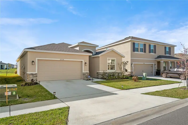 32516 Osprey Peak Way, FL