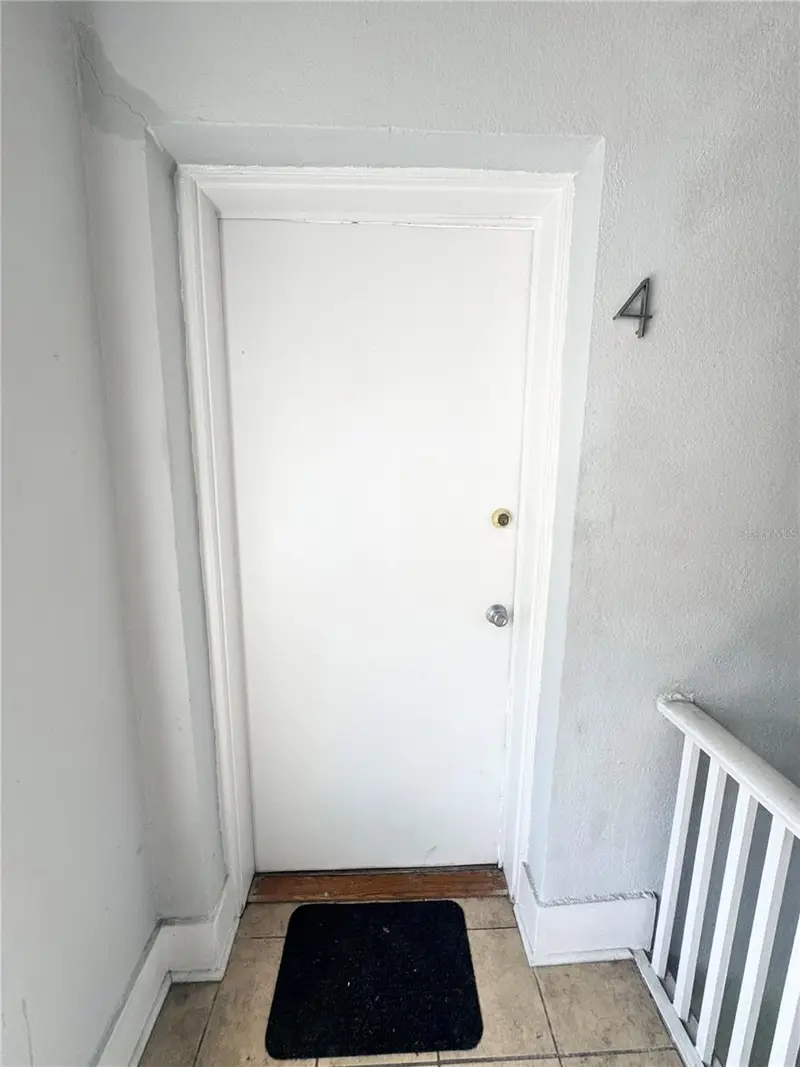 704 Cordova Dr #4, FL