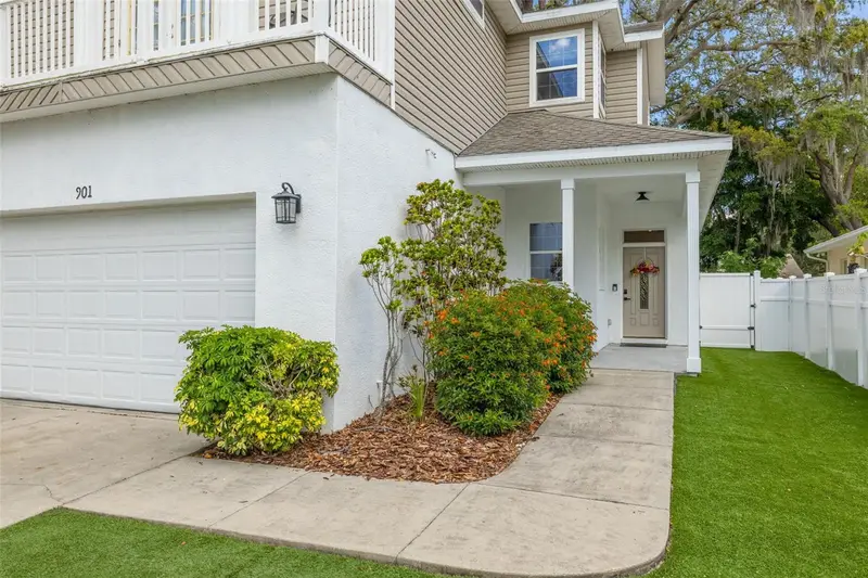 901 Virginia Ave, FL