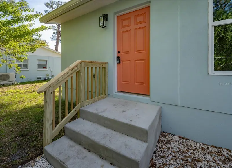 767 1/2 19th Ave S, FL