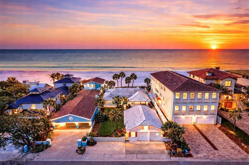 18206 Sunset Blvd, FL