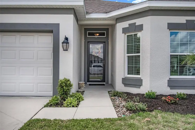48 Oakleaf Way, FL