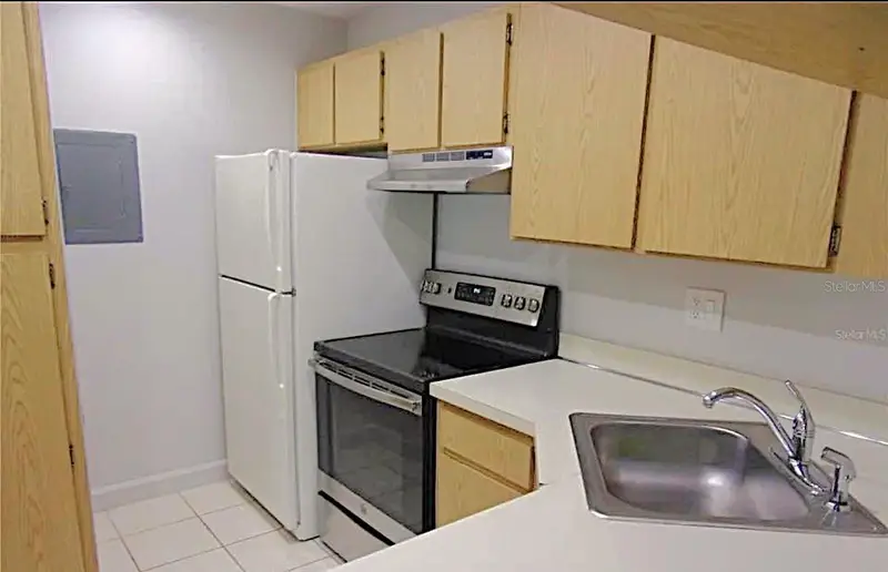 1344 Pine Ridge Cir E #E3, FL