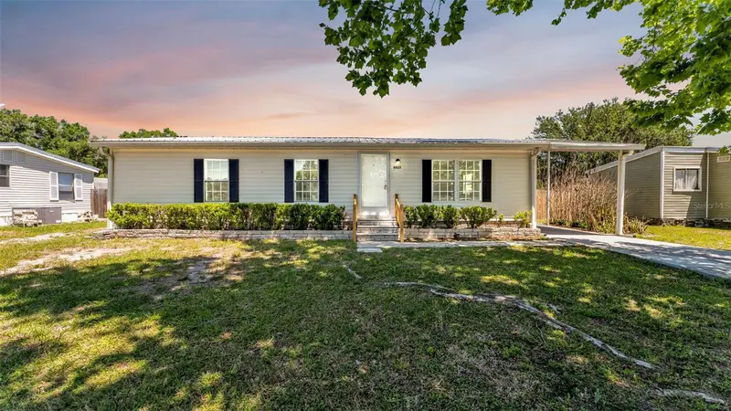 4927 Rollinglen Loop W, FL
