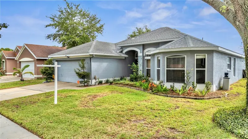 12819 Waterhaven Cir, FL