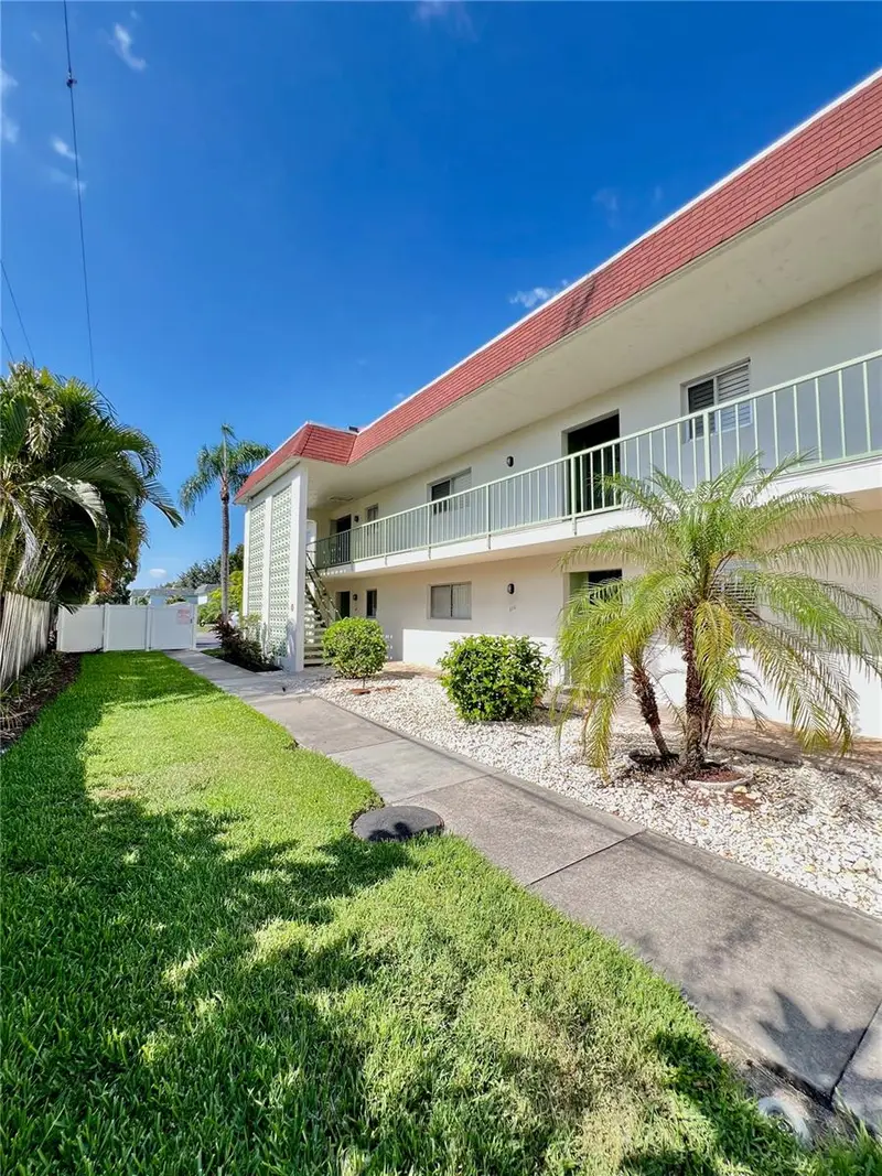 3504 Beneva Rd #206, FL