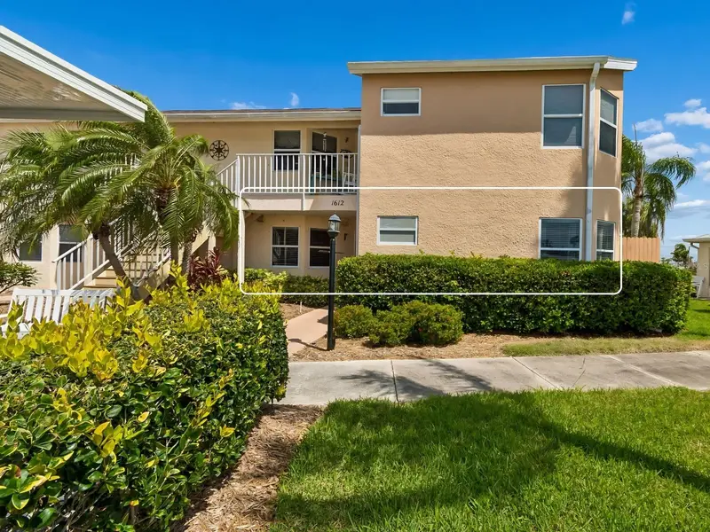 1612 Fairway Trce #A, FL