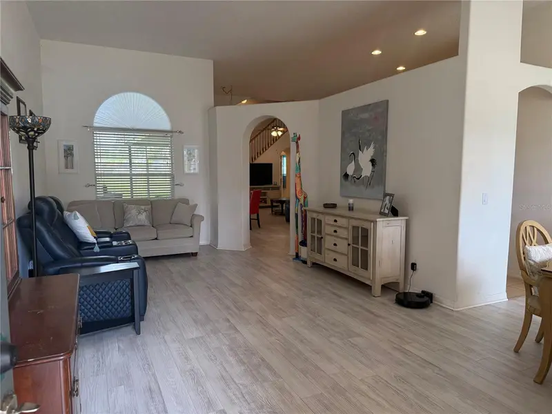 1043 Chamberlin Trl, FL