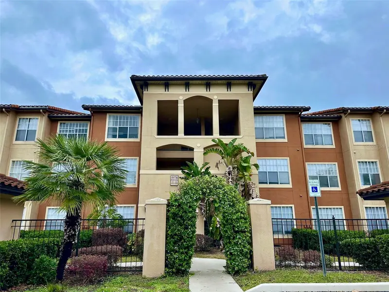 5578 Metrowest Blvd #1-302, FL