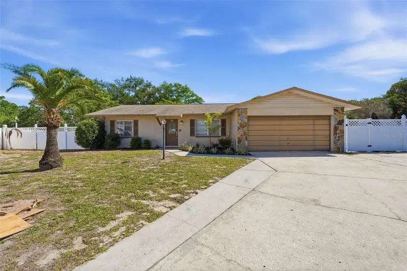 636 Tessier Ct, FL