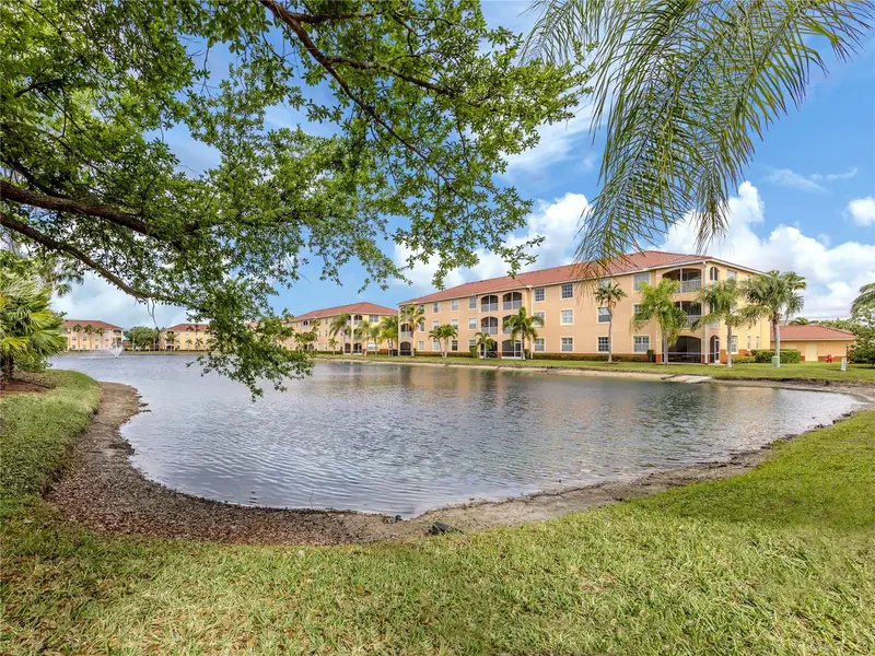 121 N Auburn Rd #11, FL