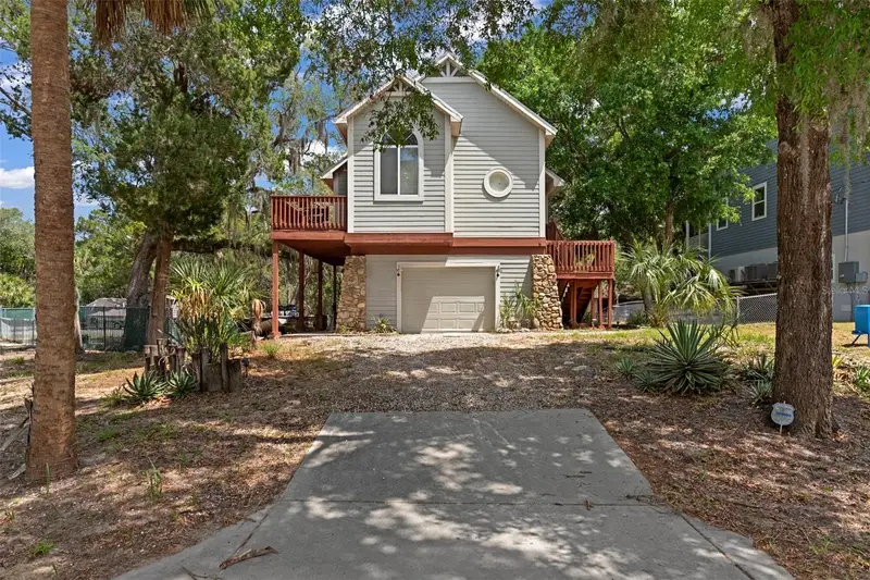 6779 S Pinebranch Pt, FL