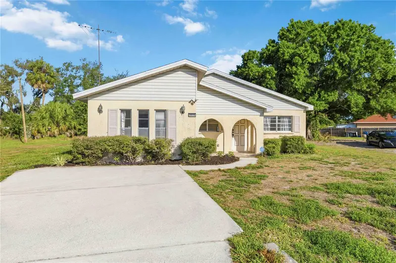 2615 9th Ave. Drive E., FL