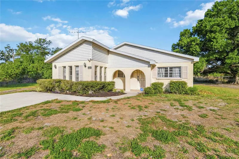 2615 9th Ave. Drive E., FL