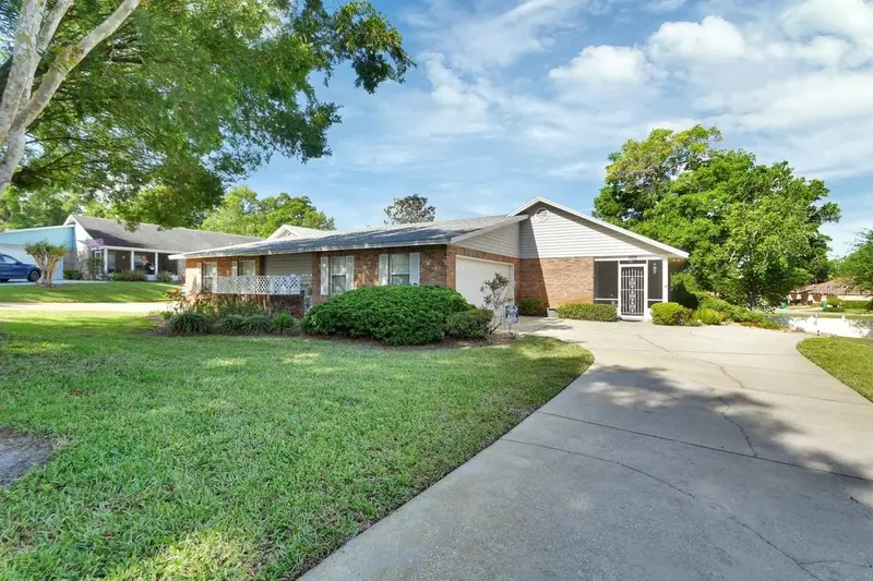 2520 S Glen Eagles Dr, FL