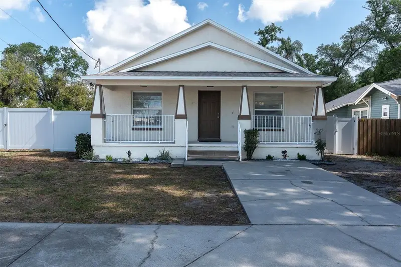 802 E North Bay St, FL